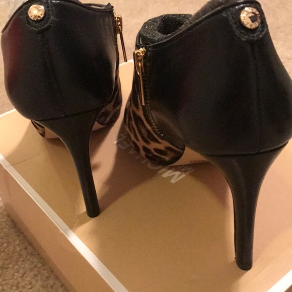 Leopard Michael Kors booties - Picture 3 of 8